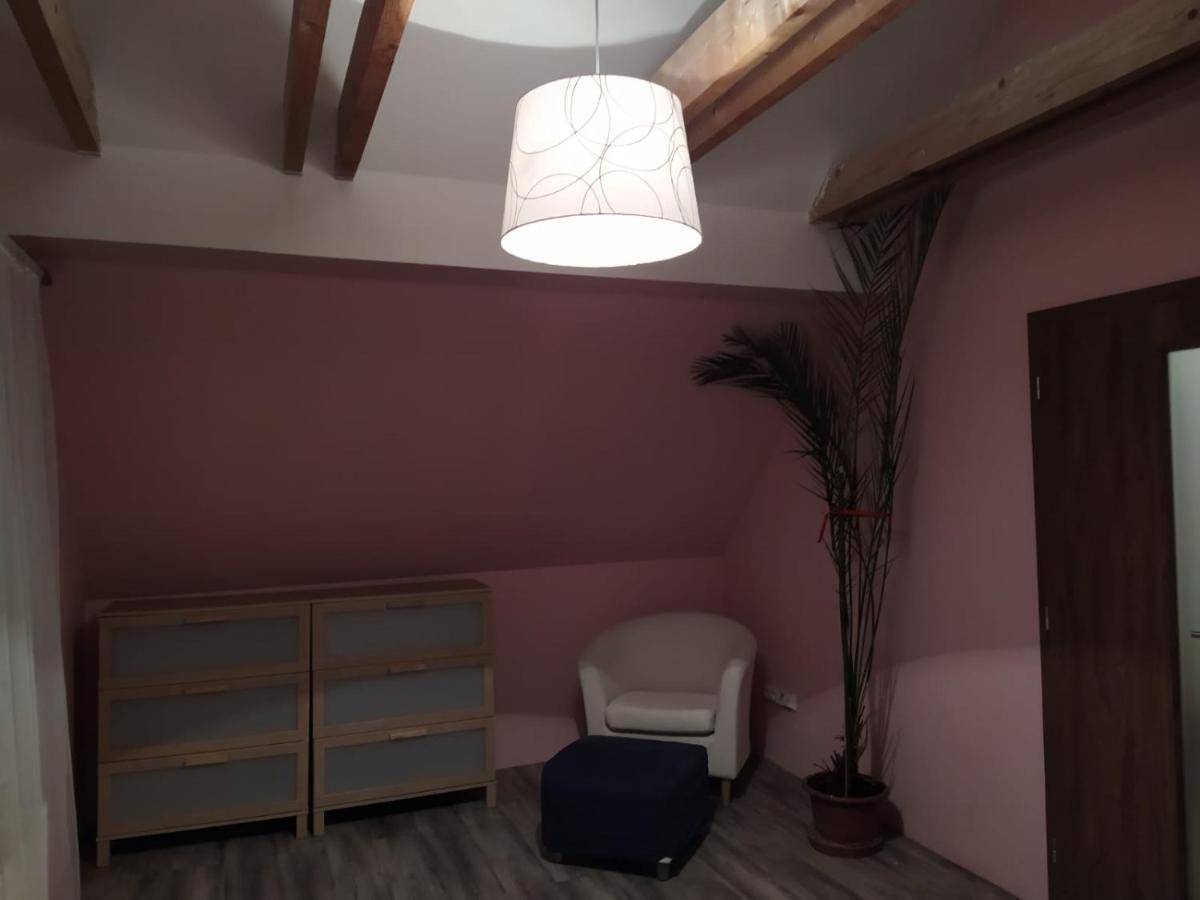 Luxury Accommodation Near Prague Airport Stredokluky Exterior photo
